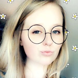 Meet your Posher, Faith